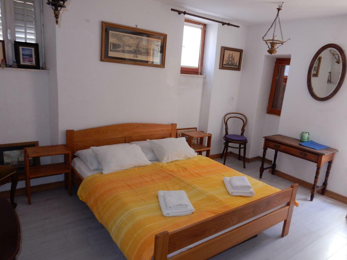 Studios Jacobus Korcula Town Exterior photo