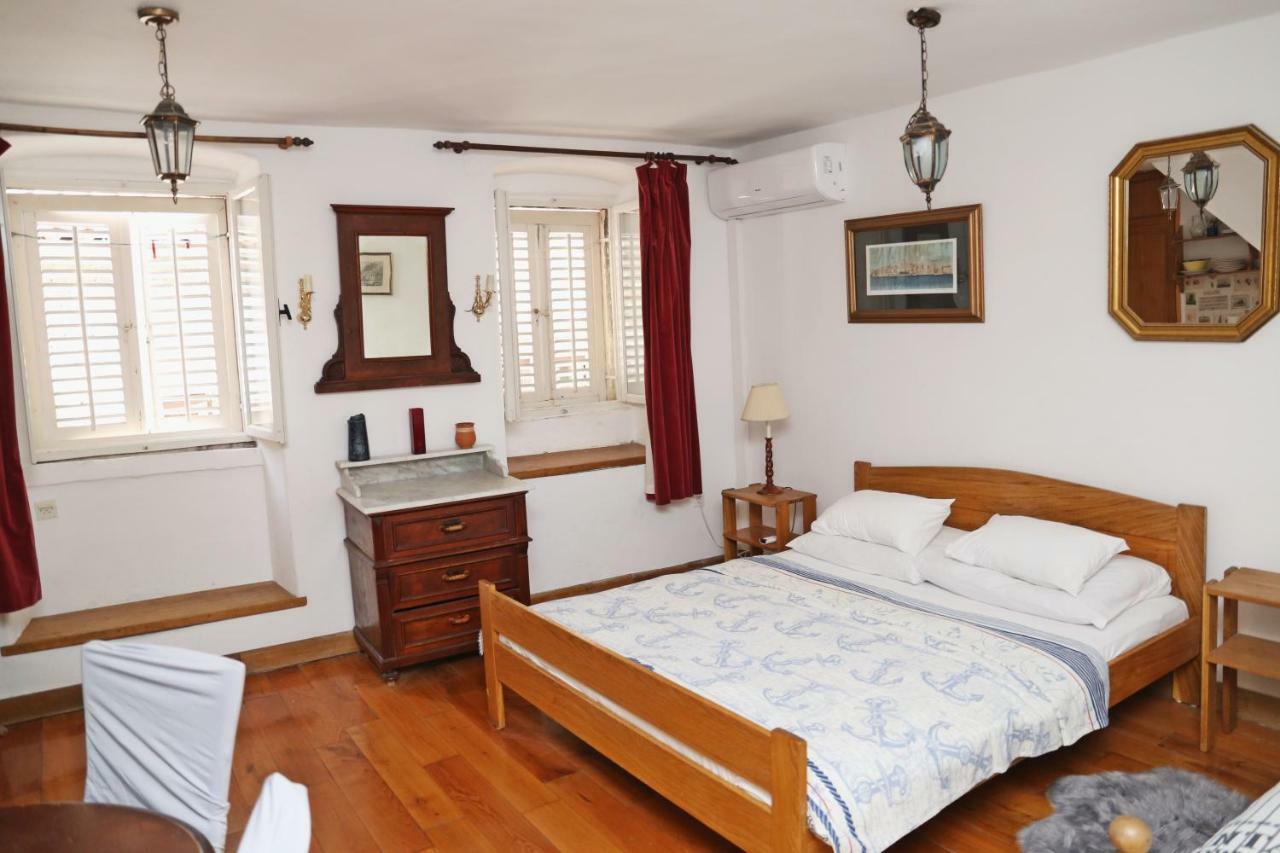 Studios Jacobus Korcula Town Exterior photo