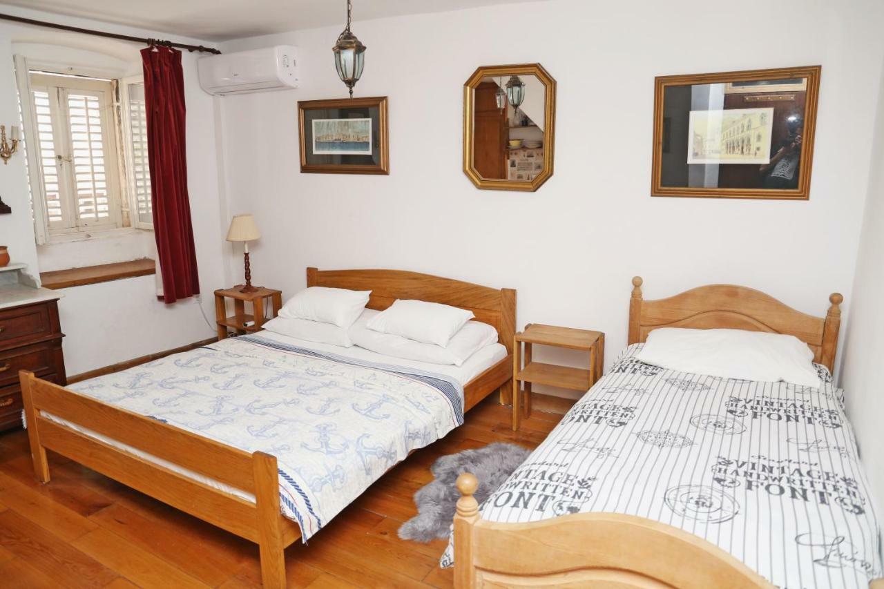 Studios Jacobus Korcula Town Exterior photo